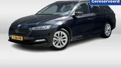 Zwart Gebruikt 2023 Skoda Octavia Business Line Stationwagen | € 25.950 (Eerlijke prijs)