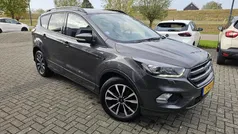 Gebruikt 2017 Ford Kuga ST-Line SUV | € 14.450 (Eerlijke prijs)