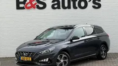 Grijs, metallic lak Gebruikt 2021 Hyundai i30 Premium Hatchback | € 20.700 (Goede deal)