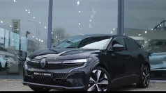 Zwart Gebruikt 2024 Renault Mégane Komfort Hatchback | € 30.780 (Eerlijke prijs)