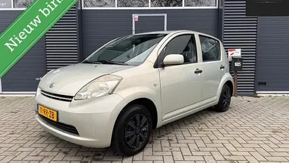 Beige Gebruikt 2005 Daihatsu Sirion Hatchback | € 950 (Eerlijke prijs)