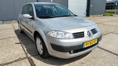 Gebruikt 2005 Renault Mégane II Dynamique Hatchback | € 1.999 (Eerlijke prijs)