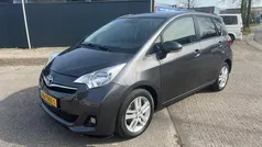Grijs Gebruikt 2012 Toyota Verso-S MPV | € 8.250 (Super prijs)