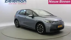 Blauw, metallic lak Gebruikt 2021 VW ID.3 Life Hatchback | € 17.845 (Eerlijke prijs)