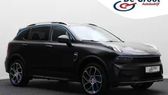 Zwart, metallic lak Gebruikt 2022 Lynk & Co 01 SUV | € 23.950 (Eerlijke prijs)