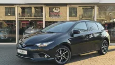 Zwart Gebruikt 2018 Toyota Auris Hybrid Edition Hatchback | € 17.400 (Eerlijke prijs)