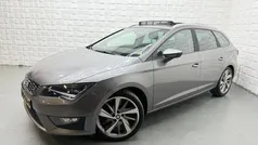 Grijs, metallic lak Gebruikt 2015 Seat Leon ST FR Stationwagen | € 11.249 (Eerlijke prijs)