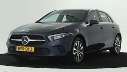 Blauw Occasion 2021 Mercedes A250 Hatchback | € 25.945 (Goede deal)
