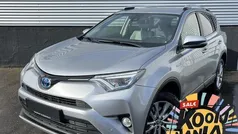 Zilver Occasion 2017 Toyota RAV4 Executive SUV | € 23.950 (Goede deal)