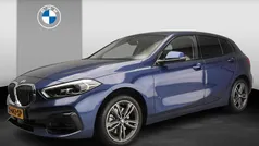 Phytonicblauw metallic Gebruikt 2022 BMW 116 Shadowline Hatchback | € 24.900 (Eerlijke prijs)