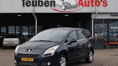 Blauw, metallic lak Gebruikt 2012 Peugeot 5008 MPV | € 4.885 (Eerlijke prijs)