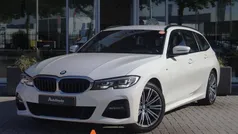 Wit Gebruikt 2020 BMW 318 M Sport Stationwagen | € 23.900 (Eerlijke prijs)