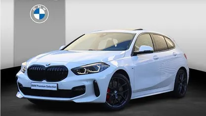 Wit Occasion 2024 BMW 118 M Sport Hatchback | € 35.900 (Eerlijke prijs)