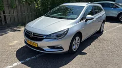 Grijs Gebruikt 2017 Opel Astra Edition Stationwagen | € 12.945 (Eerlijke prijs)