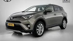 Gebruikt 2017 Toyota RAV4 Business Edition SUV | € 23.745 (Eerlijke prijs)