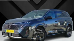 Peugeot e-5008