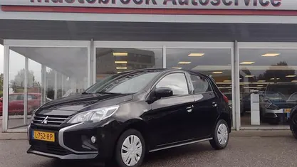 Gebruikt 2021 Mitsubishi Space Star Hatchback | € 11.900 (Eerlijke prijs)