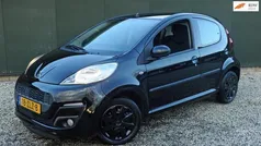 Zwart Gebruikt 2013 Peugeot 107 Active Hatchback | € 4.495 (Eerlijke prijs)