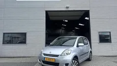Grijs Gebruikt 2009 Daihatsu Sirion Hatchback | € 1.850 (Eerlijke prijs)