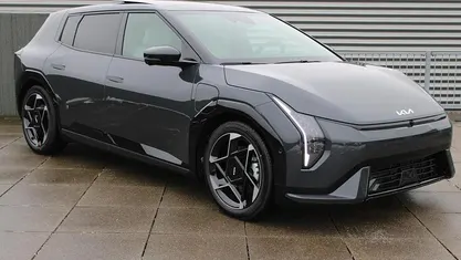 Occasion 2025 Kia EV4 GT Hatchback | € 47.500 (Eerlijke prijs)