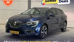 Blauw, metallic lak Gebruikt 2019 Renault Mégane GrandTour Bose Edition Stationwagen | € 15.195 (Eerlijke prijs)
