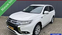 Wit Gebruikt 2017 Mitsubishi Outlander P-HEV SUV | € 18.950 (Eerlijke prijs)
