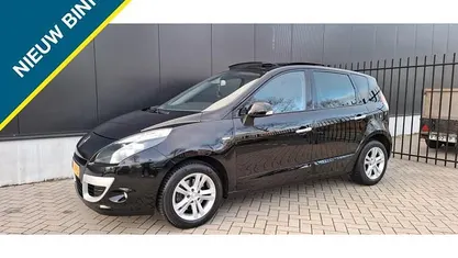Zwart Occasion 2011 Renault Scénic III Bose Edition MPV | € 5.900 (Eerlijke prijs)