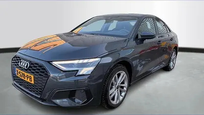 Grijs Occasion 2023 Audi A3 Advanced Sedan | € 29.450 (Eerlijke prijs)