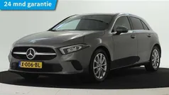Grijs Gebruikt 2022 Mercedes A180 Luxury Hatchback | € 27.945 (Goede deal)