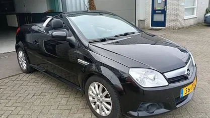 Occasion Opel Tigra Cosmo 90 PK (66 kW) 2005 Zwart Cabriolet