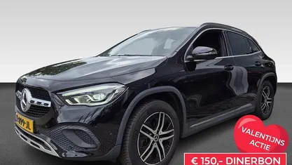 Zwart Occasion 2021 Mercedes GLA250 Business SUV | € 28.430 (Super prijs)