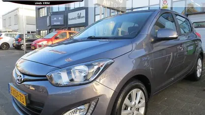 Grijs Gebruikt 2015 Hyundai i20 Hatchback | € 5.900 (Goede deal)