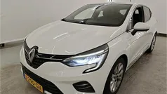 Wit Gebruikt 2020 Renault Clio V Intens Hatchback | € 13.850 (Eerlijke prijs)