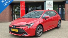 Rood Gebruikt 2019 Toyota Corolla Style Hatchback | € 21.999 (Goede deal)