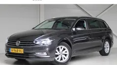 Grijs Gebruikt 2020 VW Passat Comfortline Stationwagen | € 23.950 (Eerlijke prijs)