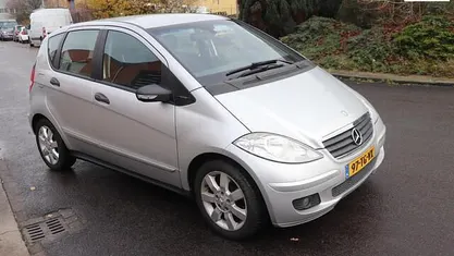 Grijs (metallic) Gebruikt 2006 Mercedes A150 Classic MPV | € 1.995 (Super prijs)