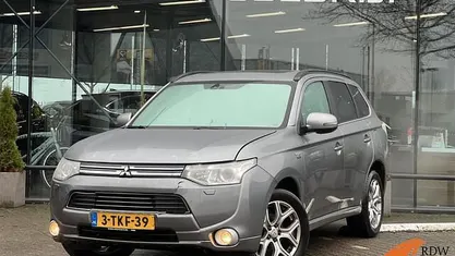 Occasion Mitsubishi Outlander Instyle 121 PK (88 kW) 2014 Grijs SUV
