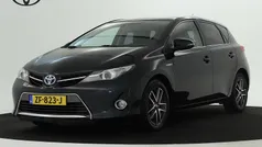 Zwart Gebruikt 2015 Toyota Auris Hybrid Limited Hatchback | € 13.945 (Eerlijke prijs)