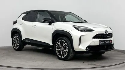 Occasion 2025 Toyota Yaris Cross Executive SUV | € 28.999 (Goede deal)