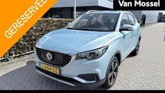 Gebruikt 2020 MG ZS Luxury Sedan | € 13.945 (Eerlijke prijs)