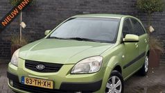Groen Gebruikt 2006 Kia Rio 2 Hatchback | € 2.295 (Eerlijke prijs)