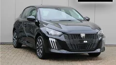 Zwart Nieuw 2025 Peugeot 208 Style Hatchback | € 22.855 (Goede deal)