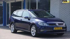 Blauw, metallic lak Gebruikt 2017 VW Golf VII Comfortline Stationwagen | € 11.400 (Goede deal)