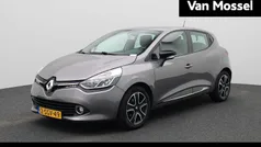 Grijs Gebruikt 2013 Renault Clio IV Expression Hatchback | € 6.900 (Eerlijke prijs)
