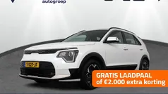 Wit Gebruikt 2023 Kia e-Niro SUV | € 33.950 (Eerlijke prijs)