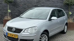 Grijs Gebruikt 2005 VW Polo Hatchback | € 1.995 (Eerlijke prijs)