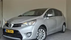 Grijs Gebruikt 2014 Toyota Verso MPV | € 15.000 (Eerlijke prijs)