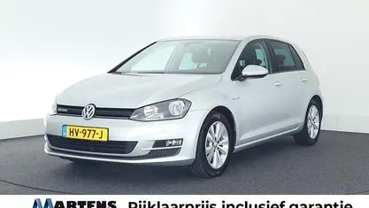 Grijs Occasion 2016 VW Golf VII Comfortline Hatchback | € 10.949 (Eerlijke prijs)