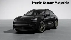 Gebruikt 2025 Porsche Macan Turbo SUV | € 157.451 (Super prijs)