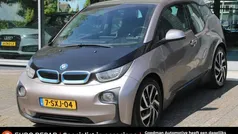 Grijs, metallic lak Gebruikt 2013 BMW i3 Basis Hatchback | € 8.995 (Eerlijke prijs)